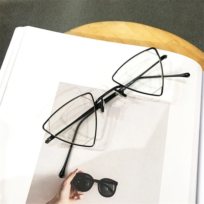 Captivating Edge Triangle Sunglasses