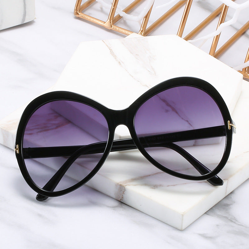 TrendCast Fashionable Large Frame Toad-Style Sunglasses