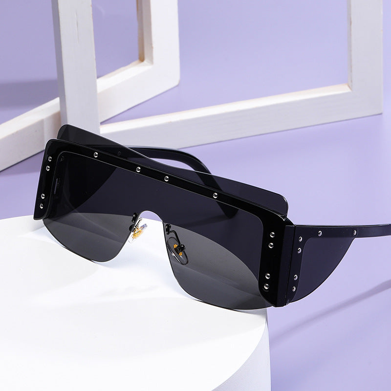 Sleek Voyage Sunglasses