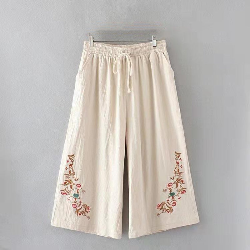 Summer Breeze Embroidered Linen Capris