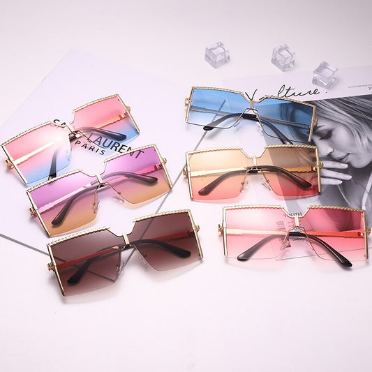 Sleek Elegance Oversized Square Sunglasses