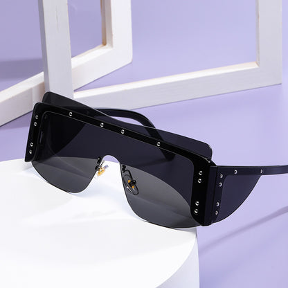 Sleek Voyage Sunglasses